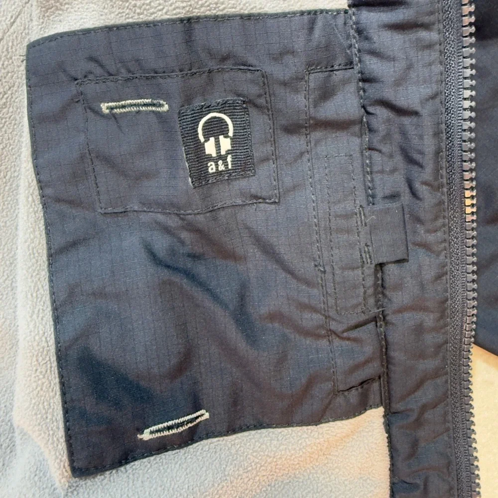 Abercrombie & Fitch Weather Warrior Navy Blue Fleece Lined Hooded Jacket Kids‎ M